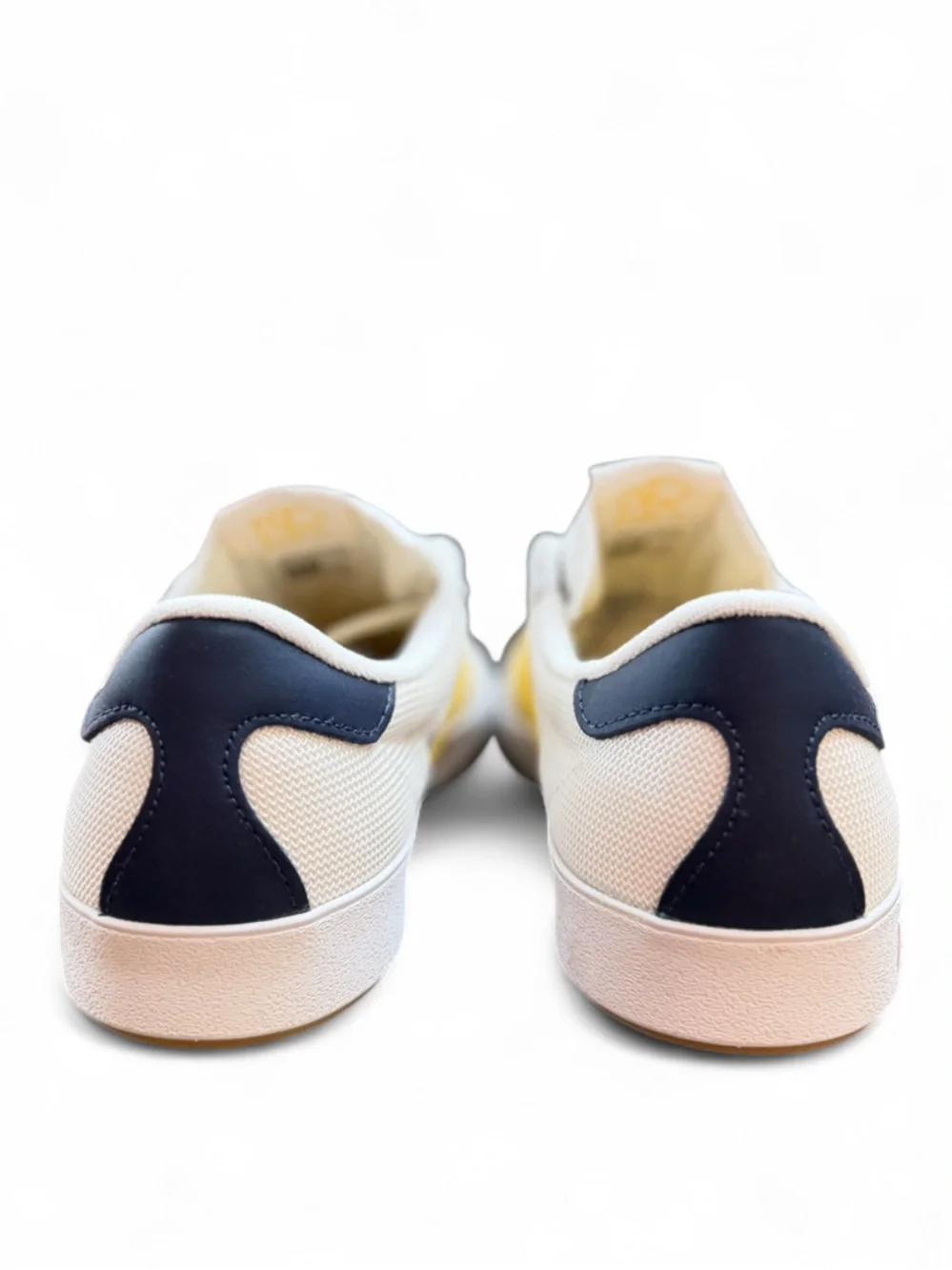 adidas NORA Low-Top Skate Shoes Size US Men’s 9.5/ Women’s 10.5 (NEW)